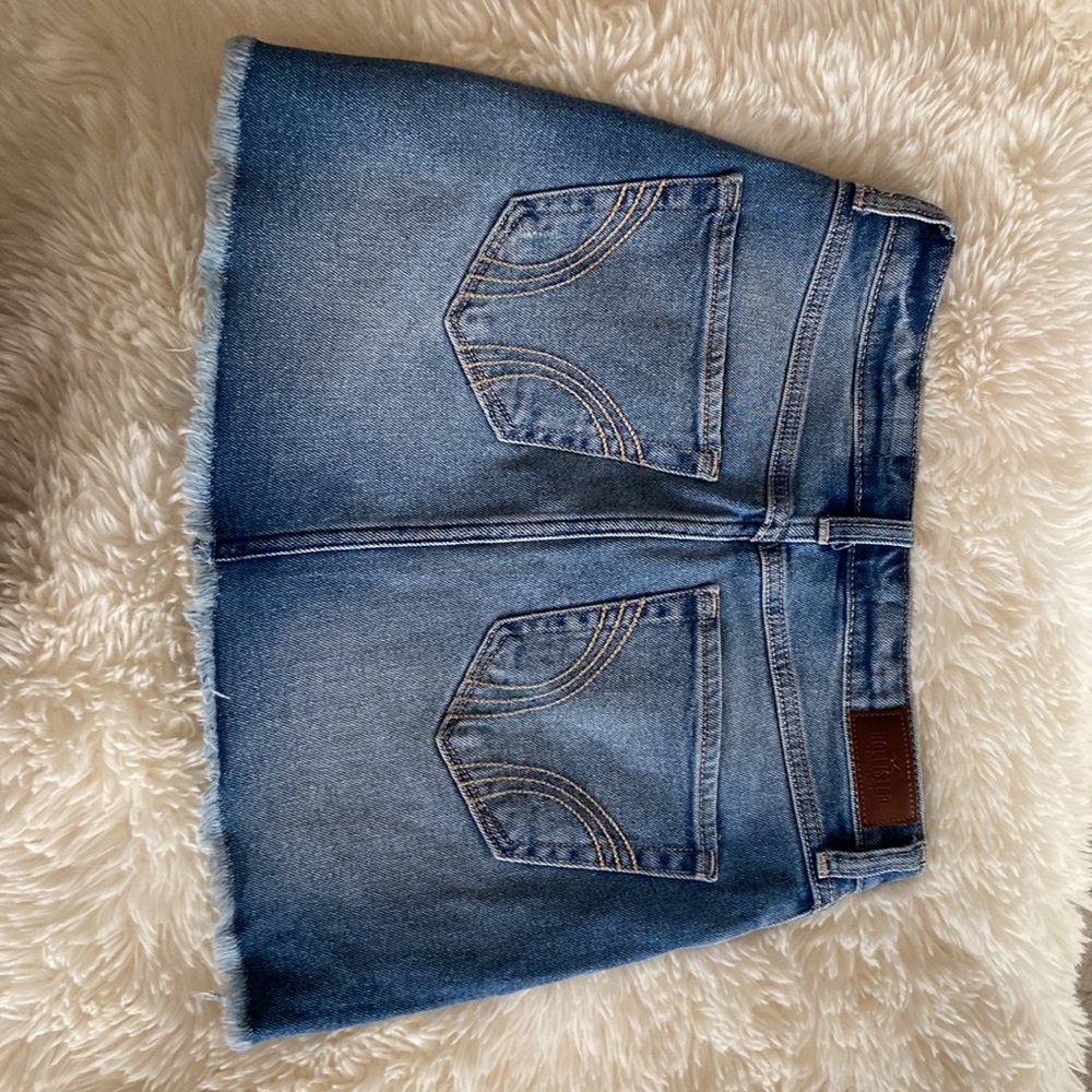 Hollister light wash denim skirt - Picture 2 of 2